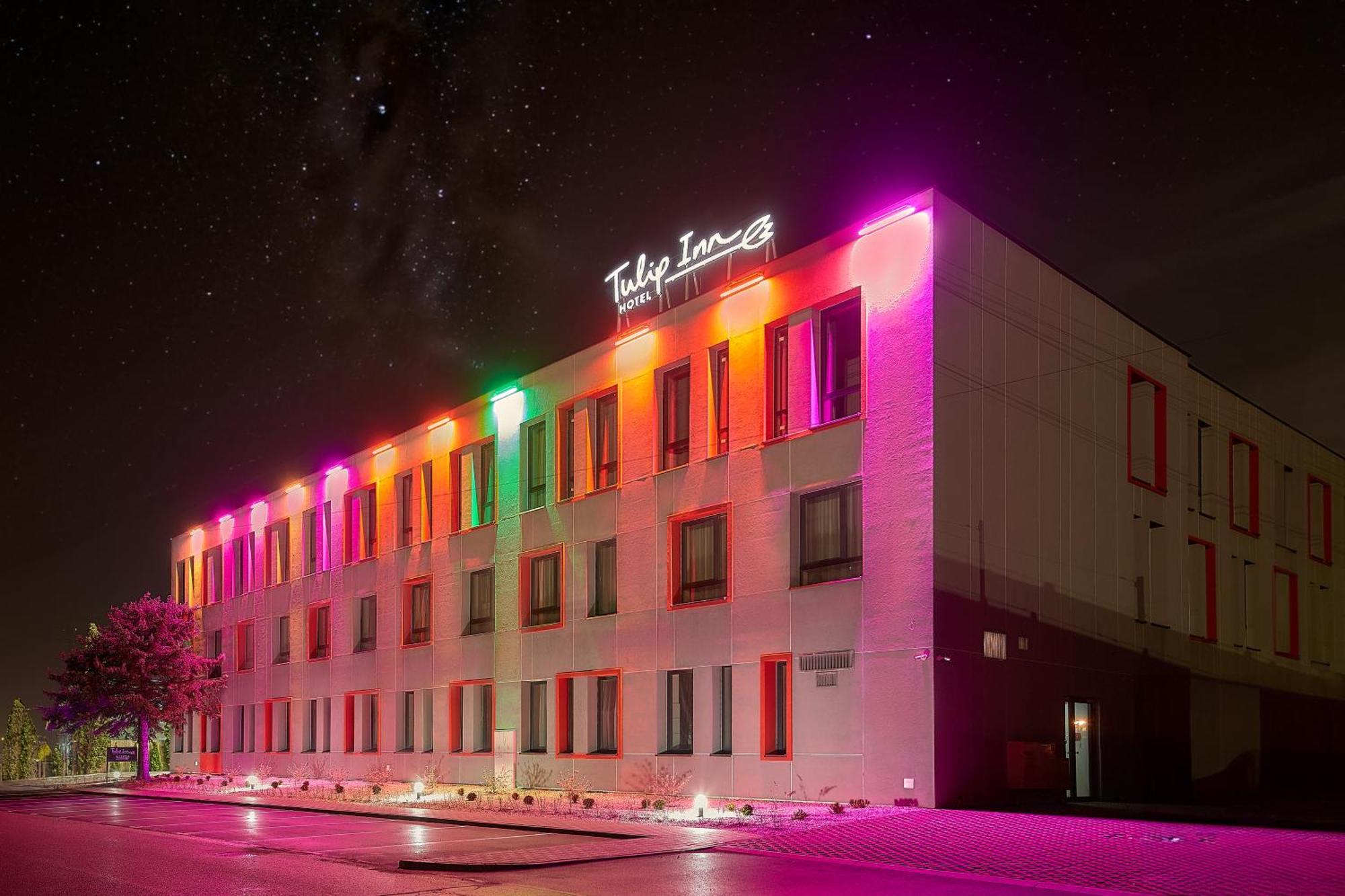 Tulip Inn Zyrardow Eksteriør bilde